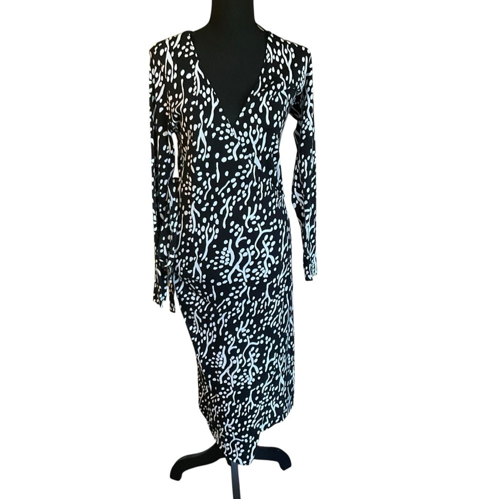 Diane von Furstenberg x Target Black White Print Wrap Midi Dress Size M - Picture 2 of 9